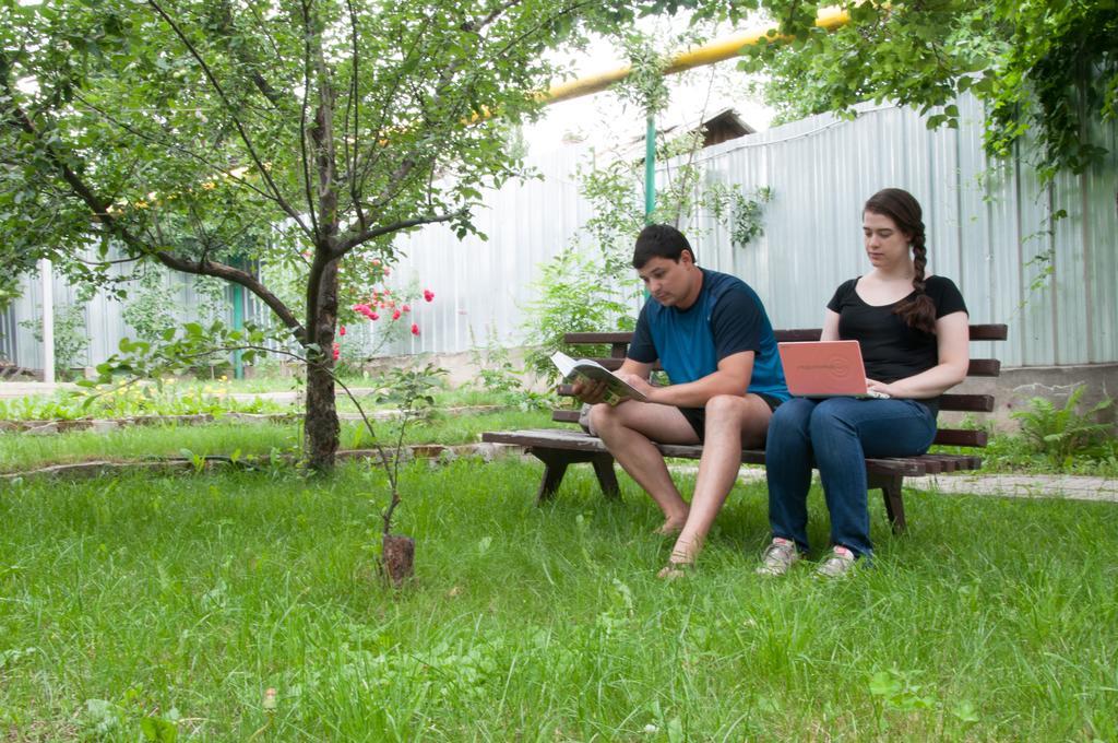 نزل Almaty Backpackers المظهر الخارجي الصورة