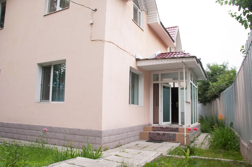 نزل Almaty Backpackers المظهر الخارجي الصورة